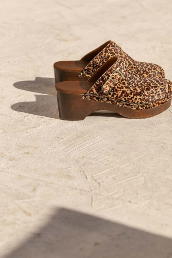 MAISON TOUFET SANDALE SABOT TALON BOIS CONFORTABLE LEOPARD CUIR POULAIN COLETTE