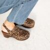 MAISON TOUFET SANDALE SABOT TALON BOIS CONFORTABLE LEOPARD CUIR POULAIN COLETTE