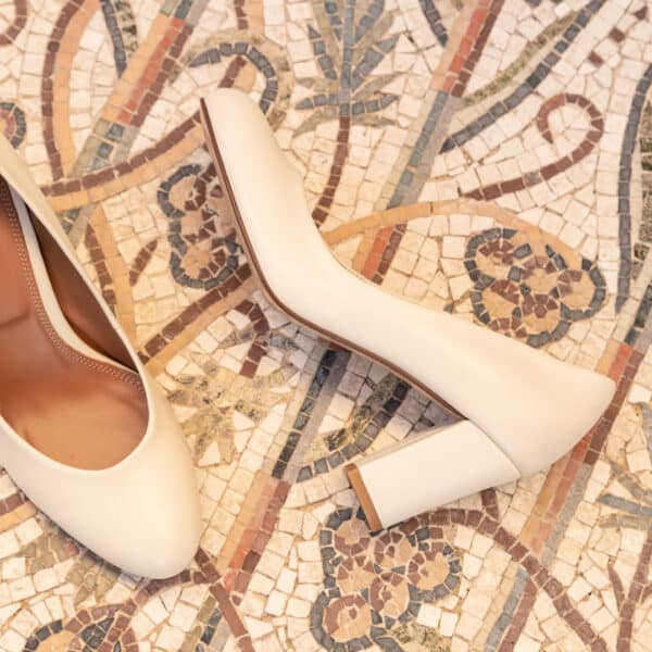 MAISON TOUFET ESCARPIN TALON CARRE MARIAGE CEREMONIE CONFORTABLE BLANC CREME IVOIRE CUIR LISSE LAURINE