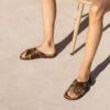 MAISON TOUFET SANDALE PLATE FOOTBED CONFORTABLE LEOPARD CUIR POULAIN ROMANE