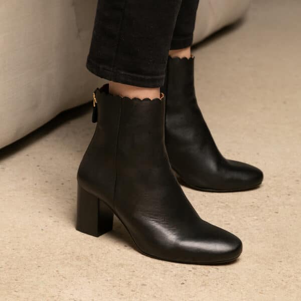 CARRE BOTTINES CONFORTABLE NOIR CUIR LISSE GISELLE