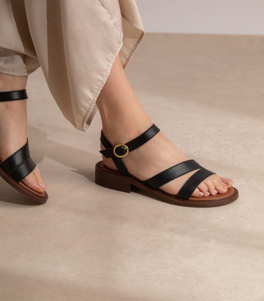 CARRE SANDALES CONFORTABLE NOIR CUIR LISSE SOIZIC