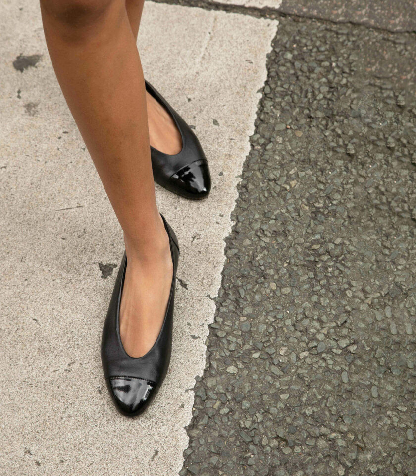 MAISON TOUFET BALLERINES CONFORTABLE NOIR CUIR LISSE BOUT VERNI CAMILA