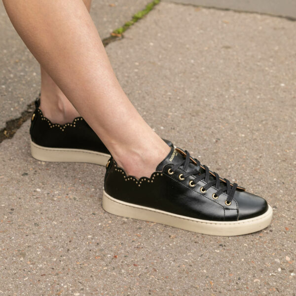 MAISON TOUFET BASKETS CONFORTABLE NOIR CUIR LISSE CLOUS JULIE