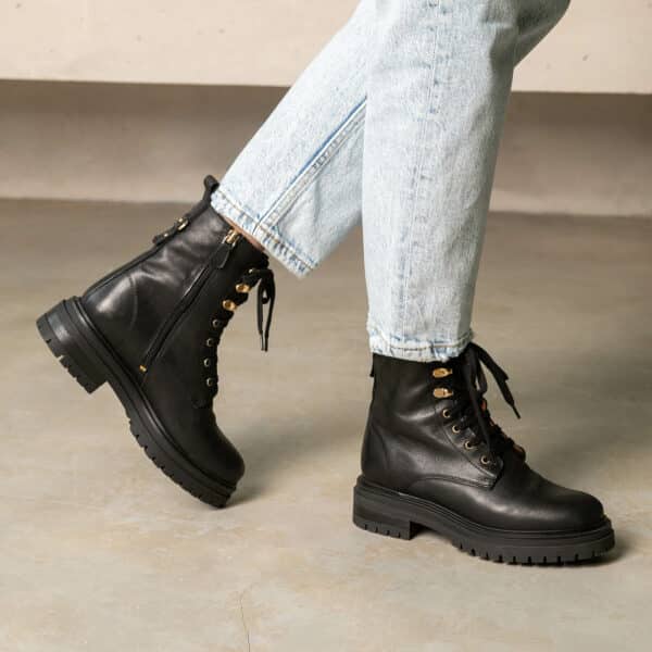 MAISON TOUFET BOTTINES CONFORTABLE NOIR CUIR GLACÉ NORA